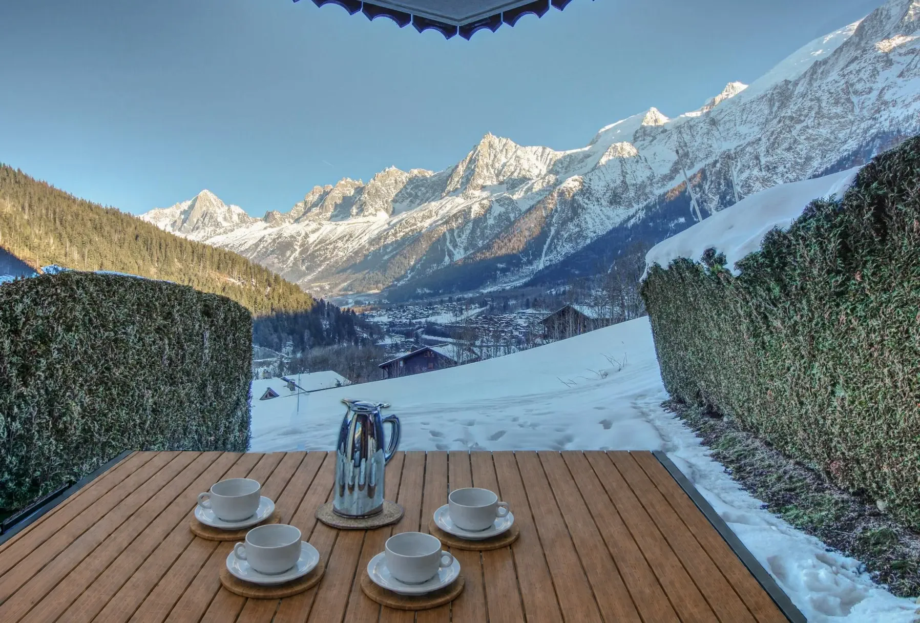 Garden access to the Les Houches ski slopes